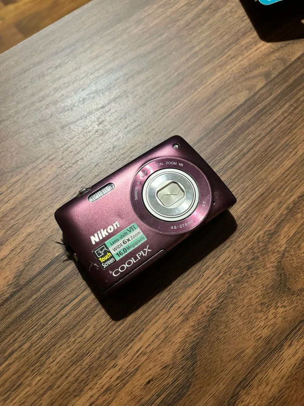Nikon Coolpix S4300 Digital Point & Shoot Camera Touch Screen